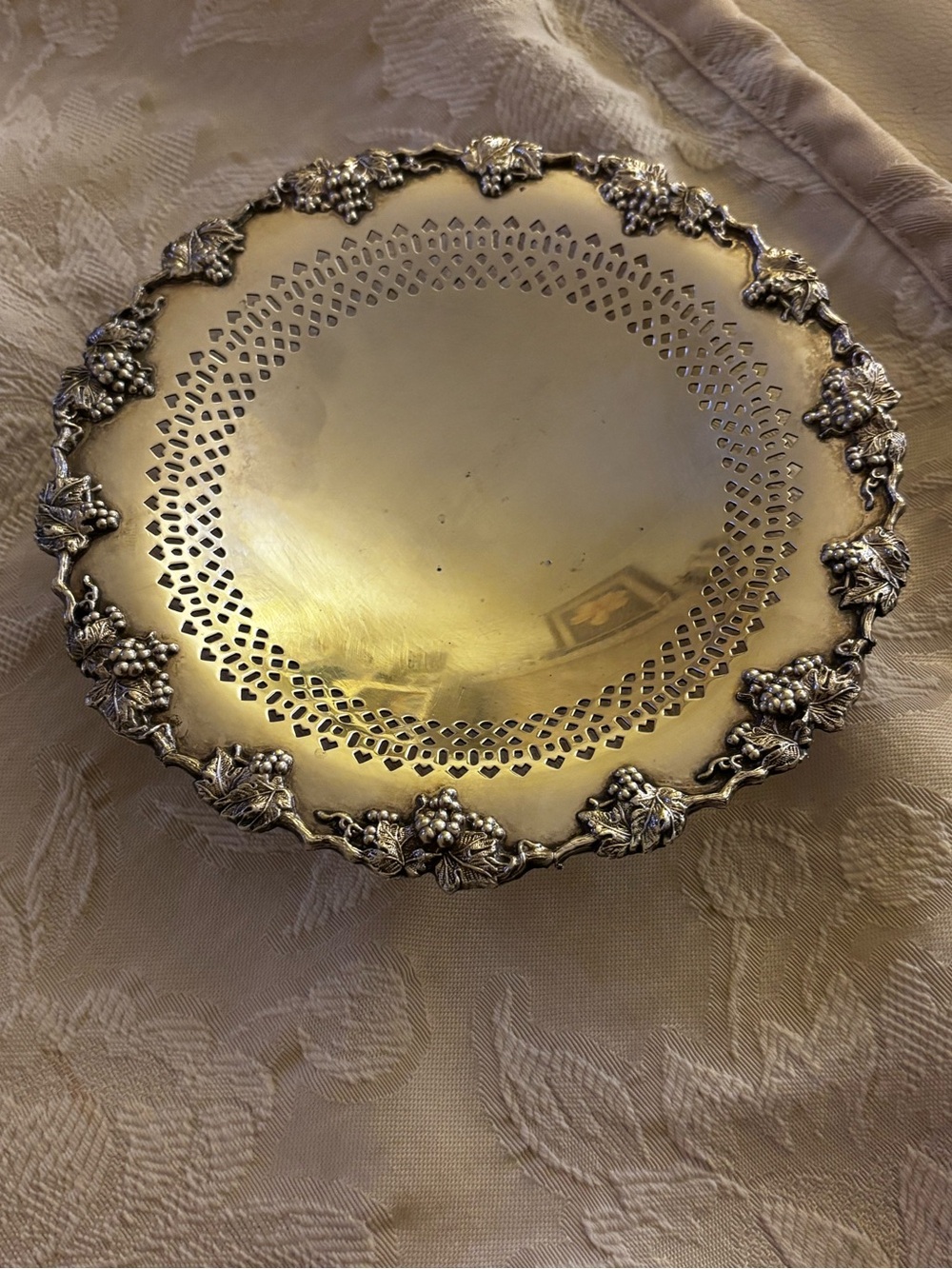 Wm Rogers Vintage Silver Plated Nut Bowl by